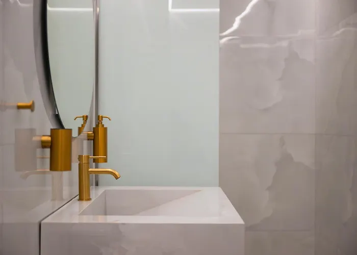 Tinas Lindian Serenity