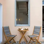 Tinas Lindian Serenity فيلة لينثوس